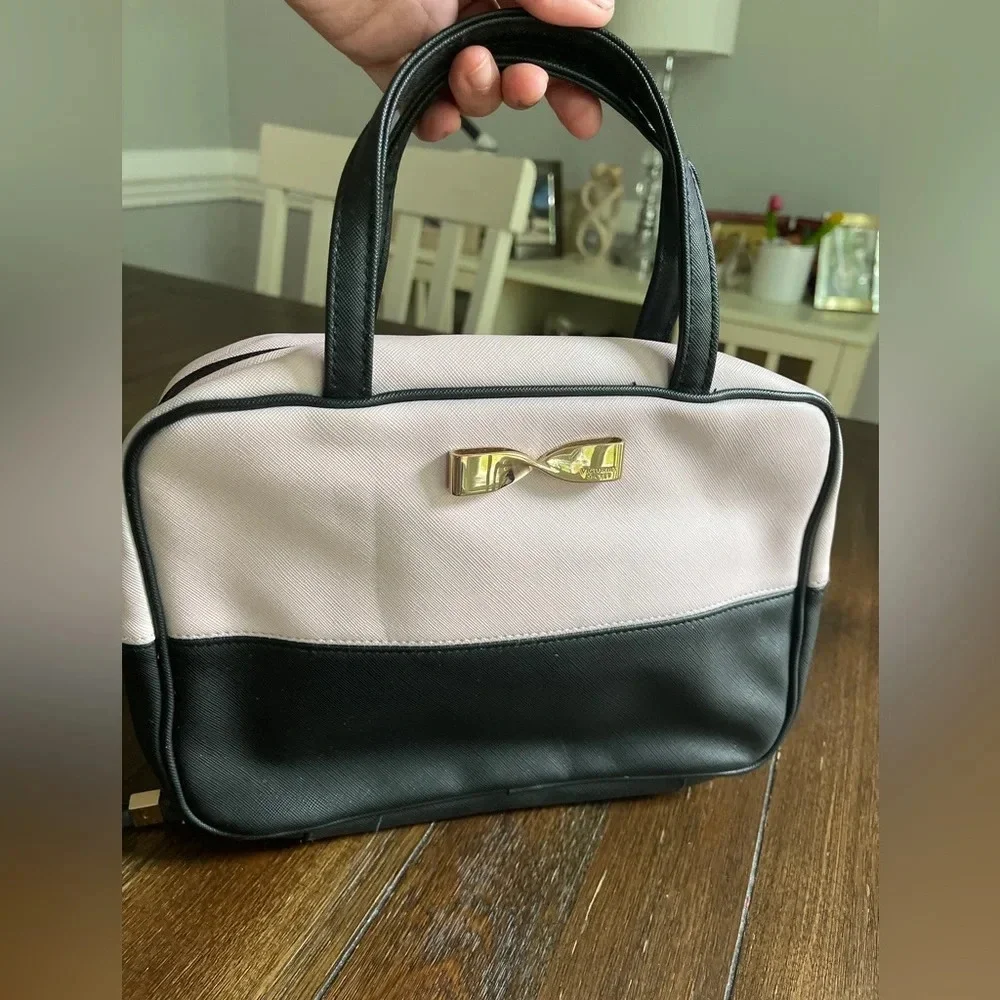 Victoria’s secret cosmetics bag
